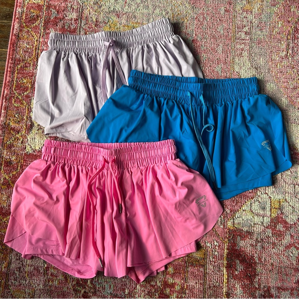Bundle of Flowy Shorts - size small